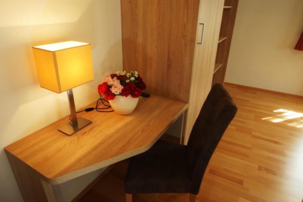 Gasthof Zur Post Straßwalchen Extérieur photo