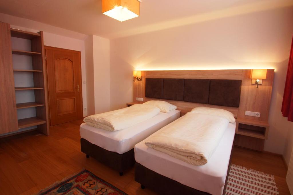 Gasthof Zur Post Straßwalchen Extérieur photo