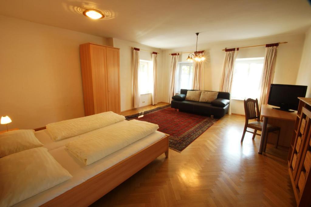 Gasthof Zur Post Straßwalchen Extérieur photo